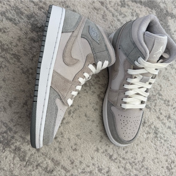 Jordan Shoes - Nike Air Jordan 1 women’s Gray High-Top Sneakers NEW size 7.5